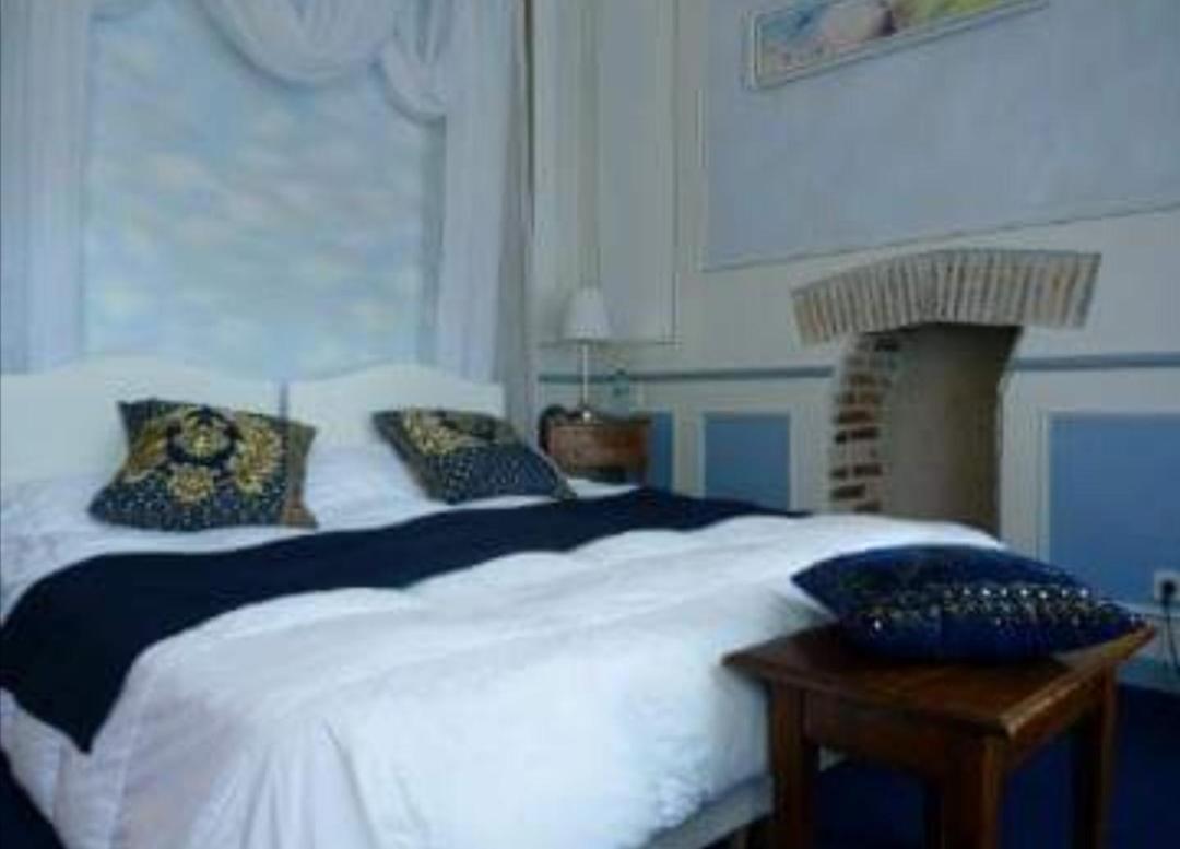 Hotel La Cognette A 25 Kilometres De Chateauroux Et 30 Kilometres De Bourges Issoudun Exterior foto